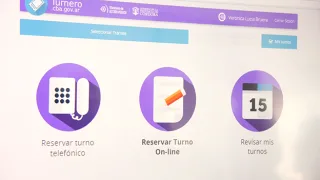 Interfaz web con opciones para reservar turno telefónico, online y revisar turnos en Ciudadano Digital