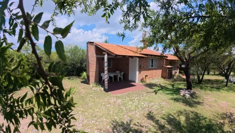 Cabaña 1 y 2 para 4 y 5 personas
