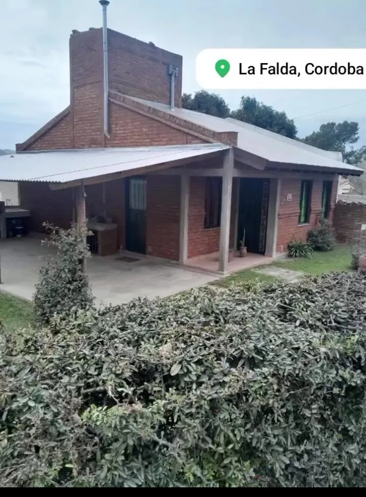 Frente y jardin